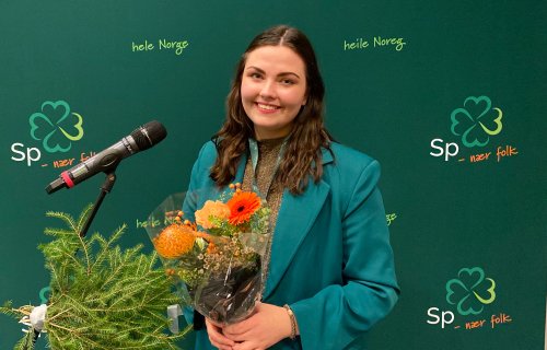 Pressemelding: Andrine Hanssen-Seppola (19 år) er Senterungdommens nye leder 